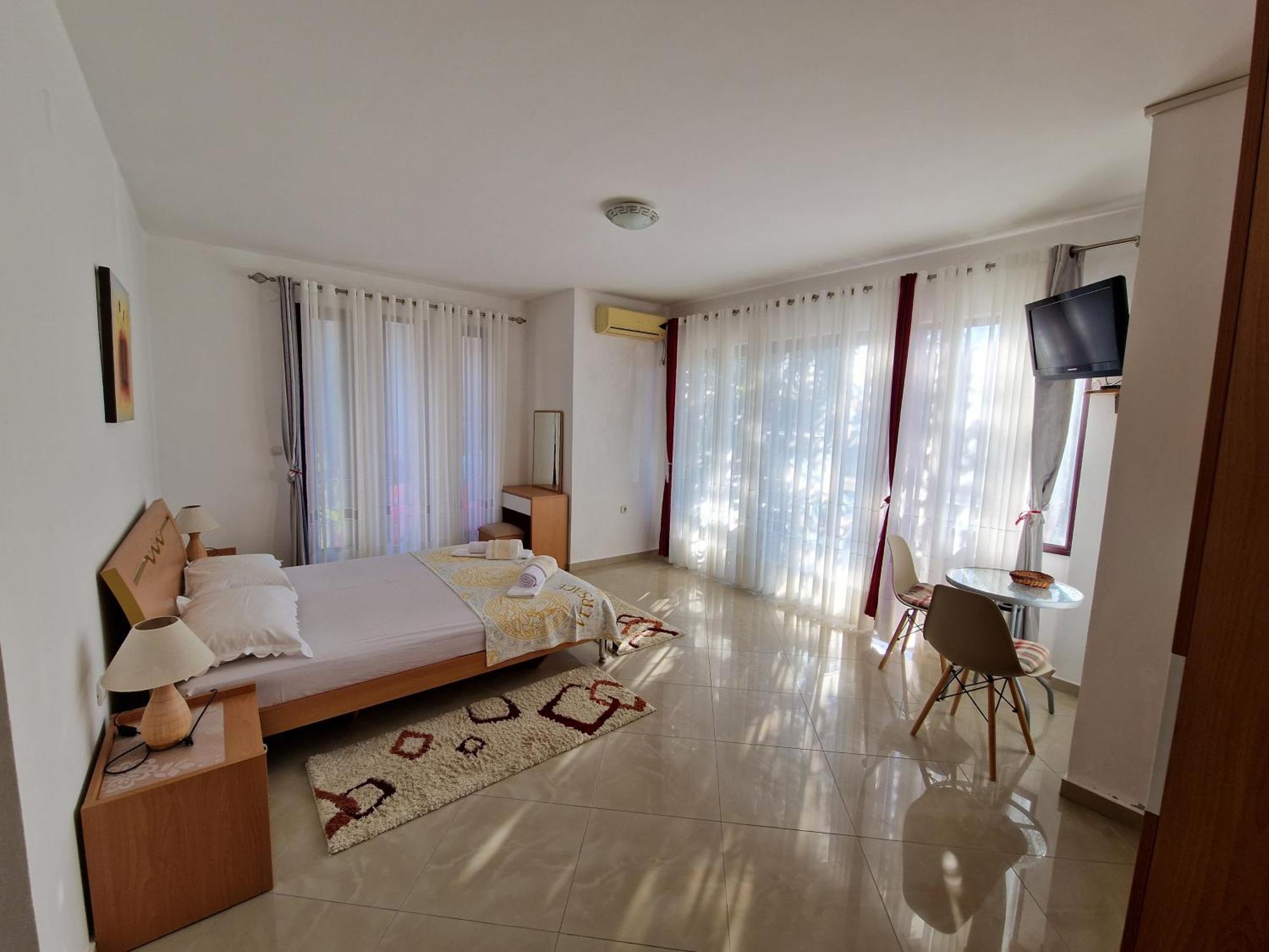 Studios M Ulcinj Rom bilde